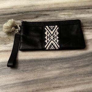 NENA & CO leather wristlet /clutch -NWOT